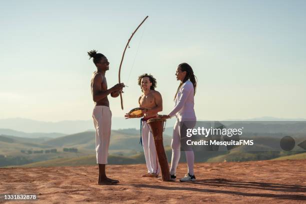 Capoera Instrument 46 Capoeira Instruments Photos et images haute résolution - Getty Images