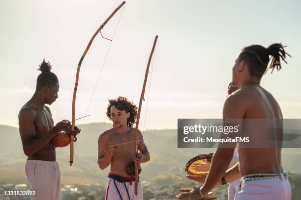 Capoera Instrument 46 Capoeira Instruments Photos et images haute résolution - Getty Images