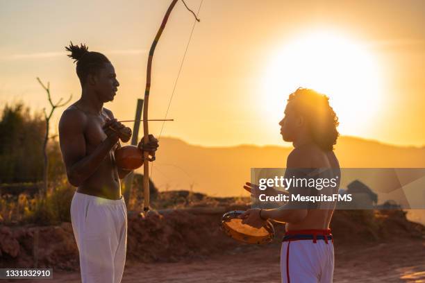 Capoera Instrument 46 Capoeira Instruments Photos et images haute résolution - Getty Images