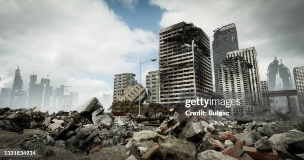 post apocalyptic urban landscape - acidente natural imagens e fotografias de stock