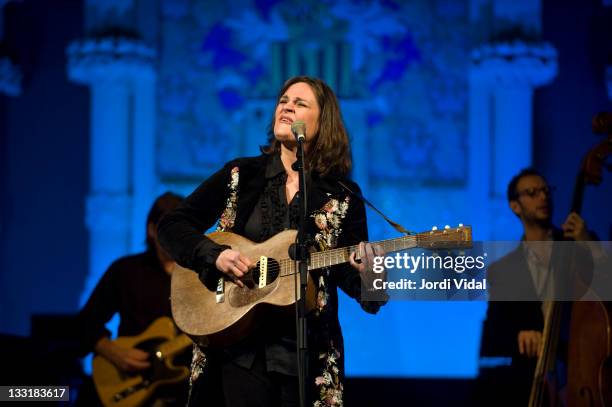 Madeleine Peyroux performs on stage at Palau De La Musica on November 17, 2011 in Barcelona, Spain.