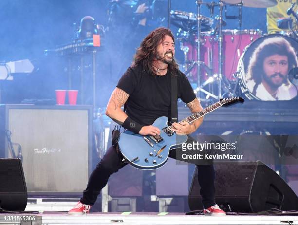 Dave Grohl of Foo Fighters performs on stage during Lollapalooza 2021 at Grant Park on August 01, 2021 in Chicago, Illinois.