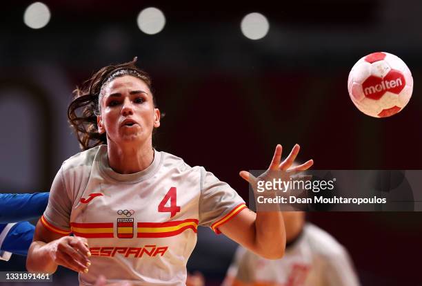 Carmen Dolores Martin Berenguer of Team Spain passes the ball during the Women's Preliminary Round Group B handball match between Spain and ROC on...