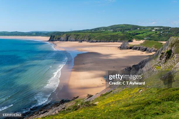 three cliffs bay gower coastline - gower peninsula stock-fotos und bilder