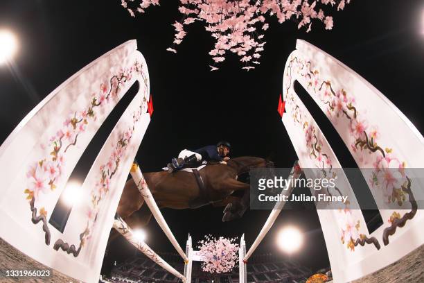 Shane Rose of Team Australia riding Virgil competes during the Eventing Individual Jumping Final on day ten of the Tokyo 2020 Olympic Gamesat...