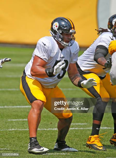 Kendrick Green of the Pittsburgh Steelers in action during training camp at Heinz Field on July 28, 2021 in Pittsburgh, Pennsylvania.