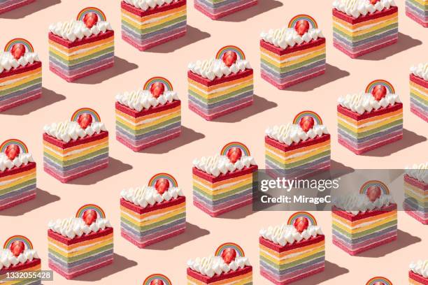 rainbow cake repetition pattern - gateaux fotografías e imágenes de stock
