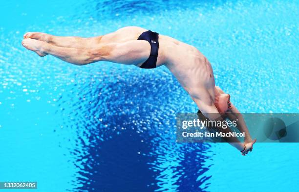 Jack Laugher of Great Britain competes in the semi final of the Men's 3m Springboard on day eleven of the Tokyo 2020 Olympic Games at Tokyo Aquatics...