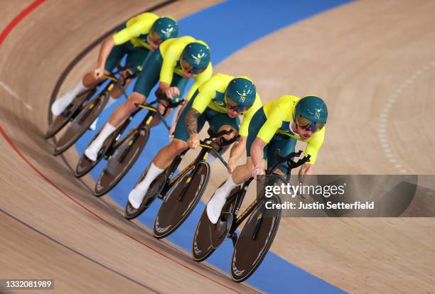 Leigh Howard of Team Australia and teammates sprint to setting a new Olympic record during the Men´s team pursuit first round, heat 2 of the Track...