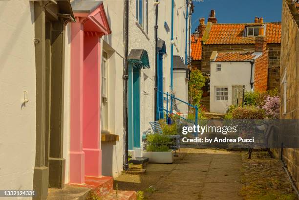 robin hood's bay, yorkshire, united kingdom - robin hood's bay imagens e fotografias de stock