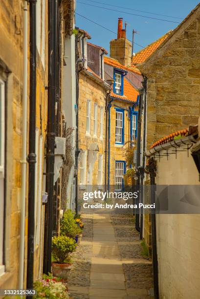 robin hood's bay, yorkshire, united kingdom - robin hood's bay imagens e fotografias de stock