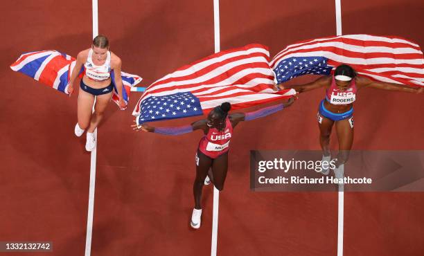 Silver medalist Keely Hodgkinson of Team Great Britain, gold medlaist Athing Mu of Team United States and bronze medalist Raevyn Rogers of Team...