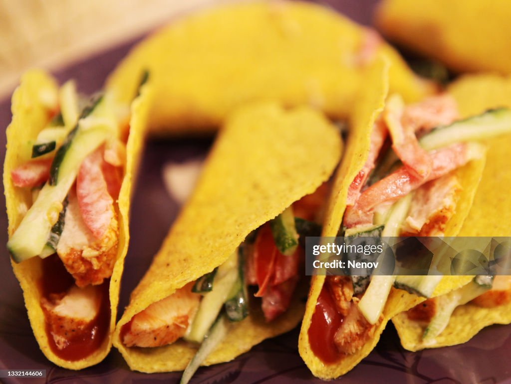 Taco al pastor with guacamole