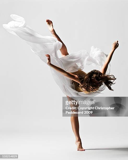 girl dancing - tanzkunst stock-fotos und bilder