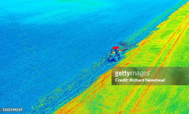 thermal imaging for farming - image infrarouge photos et images de collection
