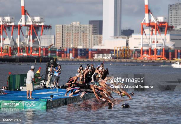 Swimmers start the race in the Women's 10km Marathon Swimming on day twelve of the Tokyo 2020 Olympic Games at Odaiba Marine Park on August 04, 2021...