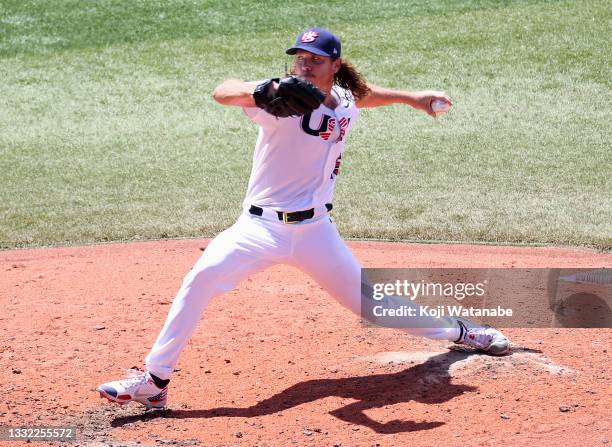 Pitcher Scott Kazmir of Team United States pitches in the fourth inning against Team Dominican Republic during the knockout stage of men's baseball...