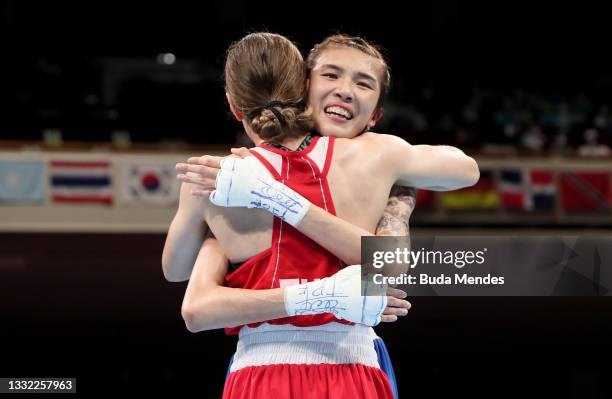 Buse Naz Cakiroglu of Team Turkey celebrates victory over Hsiao Wen Huang of Team Chinese Taipei during the Women's Fly semi final on day twelve of...