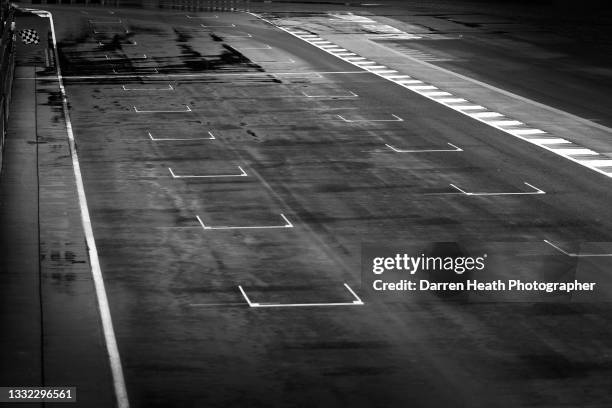 Run Racing Starting Front View Formula 1 Starting Grid Photos and Premium High Res Pictures - Getty Images