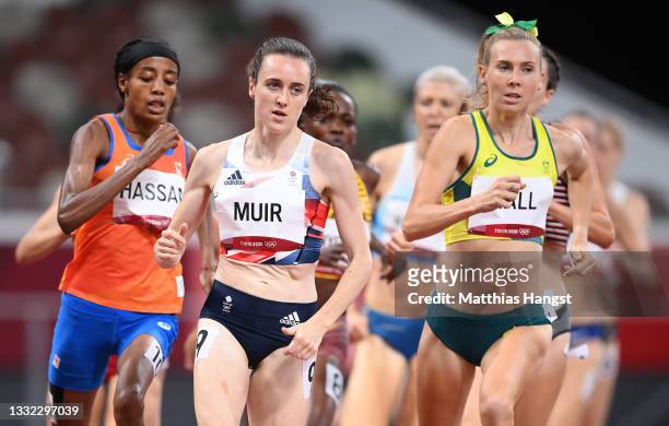 Laura Muir of Team Great Britain and Linden Hall of Team Australia compete in the Women's 1500m Semi Final on day twelve of the Tokyo 2020 Olympic...
