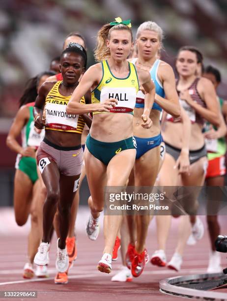 Linden Hall of Team Australia competes in the Women's 1500m Semi Final on day twelve of the Tokyo 2020 Olympic Games at Olympic Stadium on August 04,...