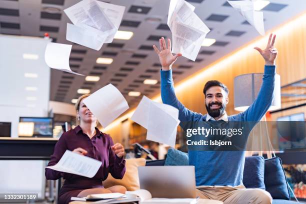 Throw Work Computer Man Throwing Laptop Photos and Premium High Res Pictures - Getty Images