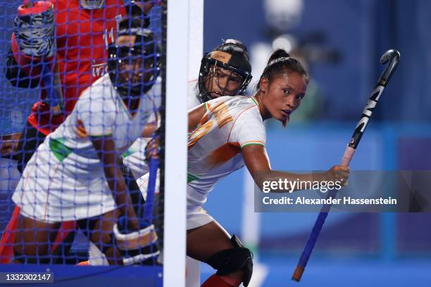 Chanu Pukhrambam Sushila of Team India prepares to run to defend a penalty corner during the Women's Semifinal match between Argentina and India on...