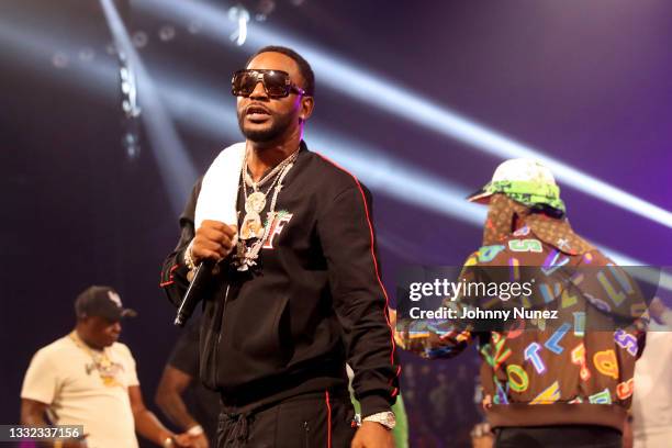 Cam'ron of Dipset performs onstage during Verzuz: The Lox Vs Dipset at Madison Square Garden on August 03, 2021 in New York City.