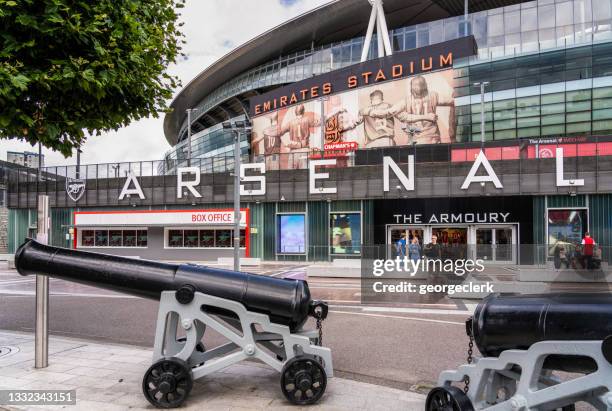 arsenal football club's emirates stadium - kanon stockfoto's en -beelden