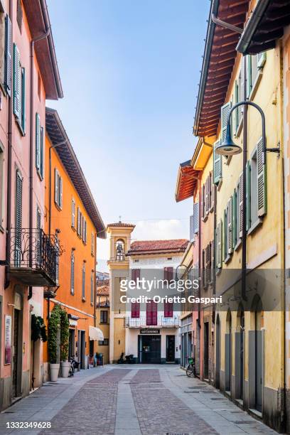 iseo, via mirolte (lake iseo, italy) - iseo lake stock pictures, royalty-free photos & images