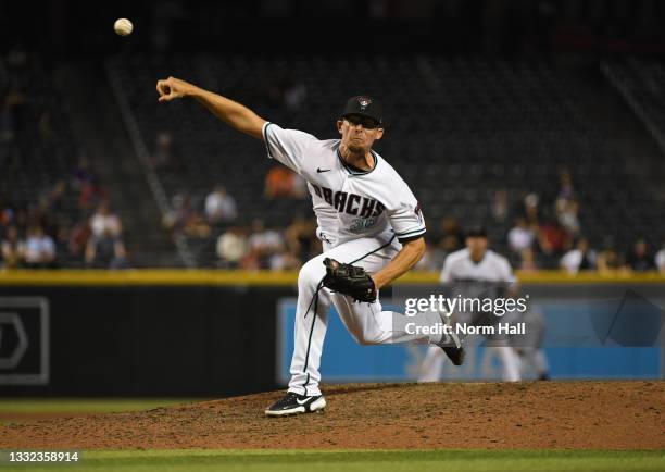 Tyler Clippard of the Arizona Diamondbacks delivers a pitch against the San Francisco Giants at Chase Field on August 03, 2021 in Phoenix, Arizona.