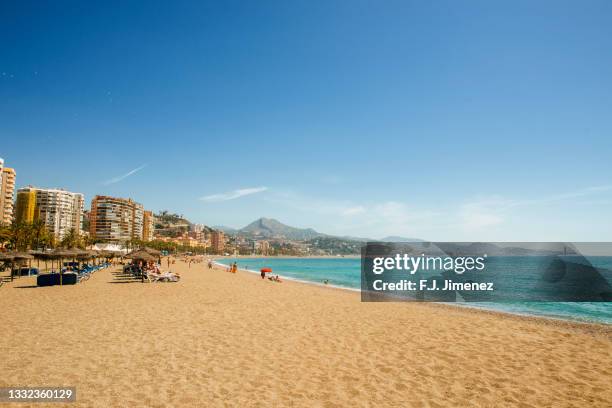 landscape of the beach la malagueta - malaga photos et images de collection