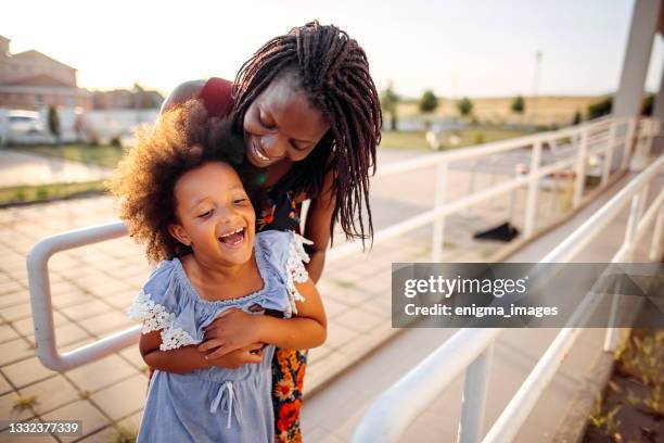 first day of school is over - back to school mom stock pictures, royalty-free photos & images