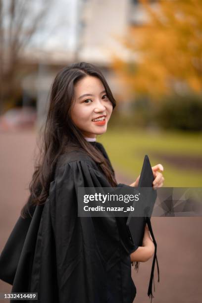 este es un día de orgullo para mí. - toga fotografías e imágenes de stock