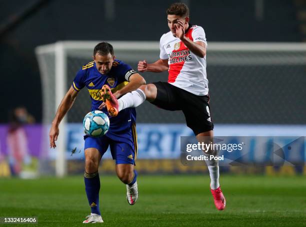 Carlos Izquierdoz of Boca Juniors controls the ball against Julián Álvarez of River Plate during a round of sixteen match of Copa Argentina 2021...