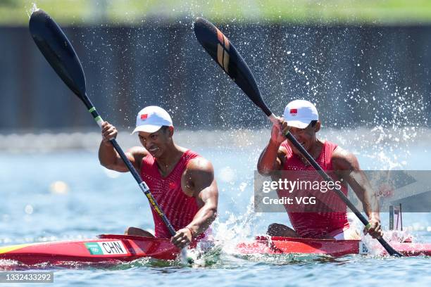 Wang Congkang and Bu Tingkai of China compete in the Men's Kayak Double 1000m Final on day thirteen of the Tokyo 2020 Olympic Games at Sea Forest...