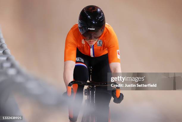 Laurine van Riessen of Team Netherlands prepares for the race prior to of the track cycling on day thirteen of the Tokyo 2020 Olympic Games at Izu...