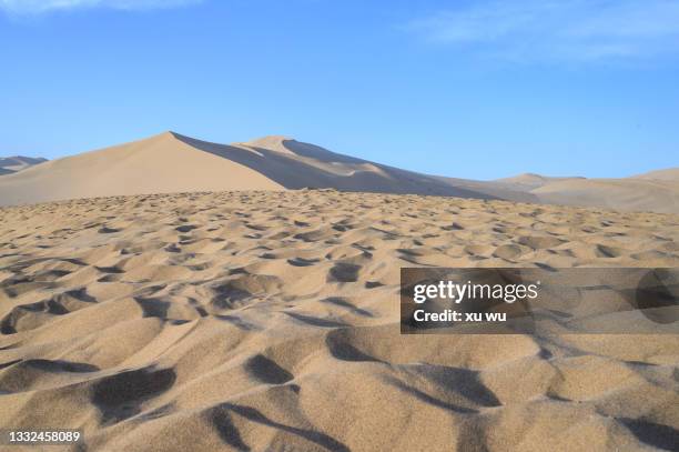 desert - 敦煌 stock pictures, royalty-free photos & images