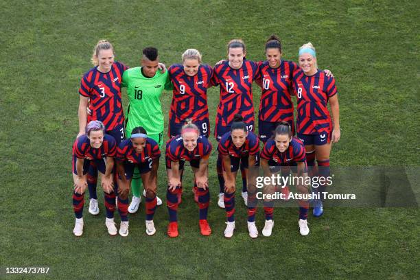 Players of Team United States pose for a team photograph prior to the Women's Bronze Medal match between United States and Australia on day thirteen...