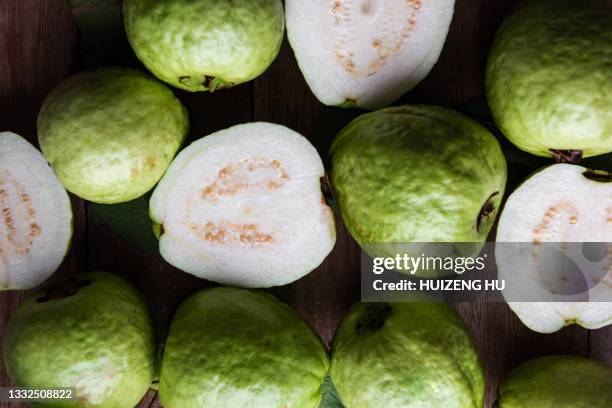 guava fruit - guayaba fotografías e imágenes de stock