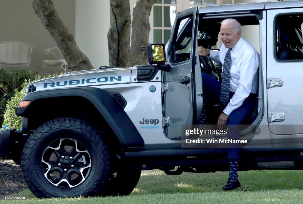 President Biden Delivers Remarks On Clean Cars