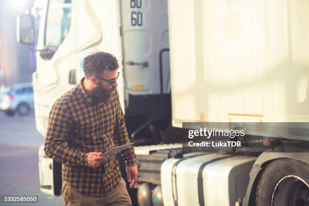 long distance cargo carrier - commercial land vehicle stock pictures, royalty-free photos & images