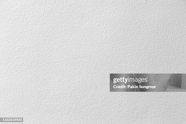 white color old grunge wall concrete texture as background. - estuco fotografías e imágenes de stock