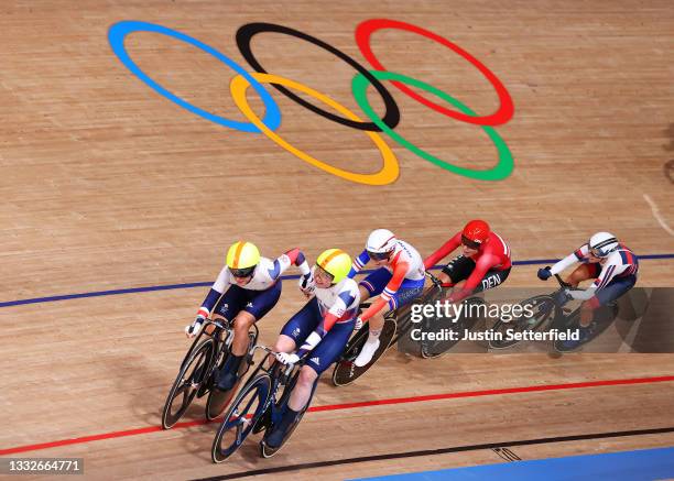 Laura Kenny and Katie Archibald of Team Great Britain competes during the Women's Madison final of the track cycling on day fourteen of the Tokyo...