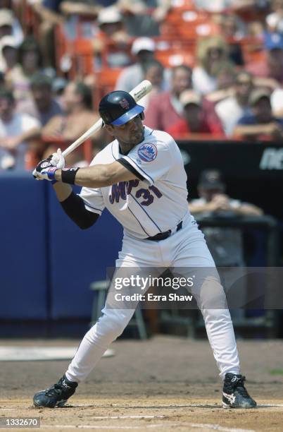 Catcher Mike Piazza of the New York Mets waits for the pitch during the MLB game against the Arizona Diamondbacks on August 4, 2002 at Shea Stadium...