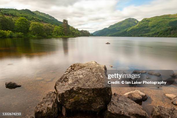 cowal, argyll and bute, scotland, uk. 14 july 2021. view of lock eck from jubilee point - rocky point stock pictures, royalty-free photos & images