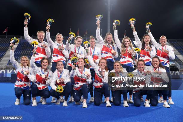 Team Great Britain pose with their Bronze Medals during the Victory Ceremony following the Women's Gold Medal match between Netherlands and Argentina...