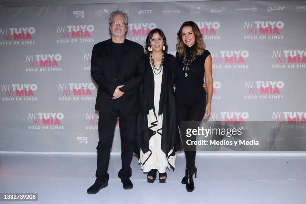 José Fors, Sandra Solares and Alejandra Barros poses for photos during a press conference for the movie "Ni Tuyo Ni Mia" at Cinepolis Arcos Bosques...