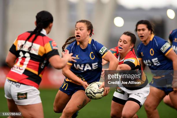Teilah Ferguson of the Otago Spirit looks to pass the ball during the round four Farah Palmer Cup match between Otago and Waikato at Forsyth Barr...