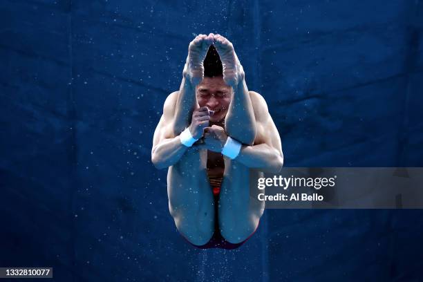 Jian Yang of Team China competes in the Men's 10m Platform Final on day fifteen of the Tokyo 2020 Olympic Games at Tokyo Aquatics Centre on August...